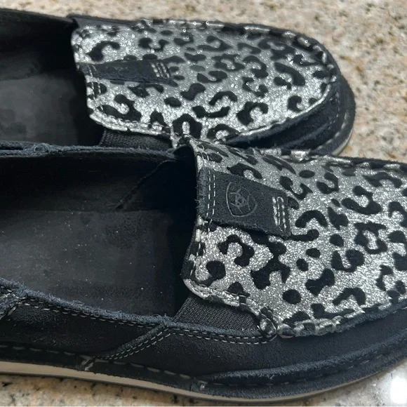 NEW no box. Ariat Black and Silver Loafers with Flat Sole - Picture 4 of 4